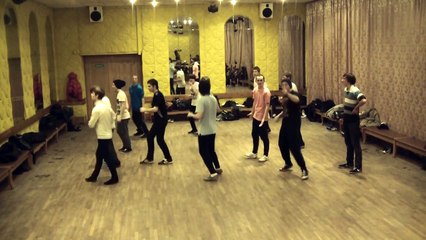 Crazy Dance made in Russia : move the fastest you can on HardTek Music!!