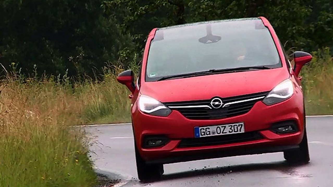 Opel Zafira compact MPV