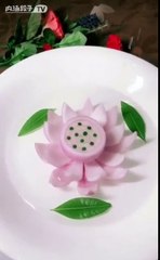 Giving amazing shapes to vegetables.