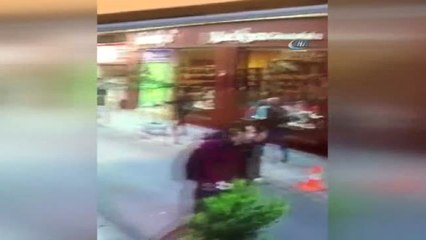 Balona Rövaşata Atan Adam'dan Sonra Şimdi de 'Fareyi Tekmeyle Kovalayan Dede'miz Var
