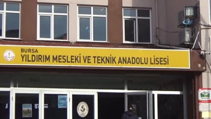 Bursalı Öğrenciler Bitlis'teki Kardeş İki Okula Yüzlerce Kitap Hediye Etti