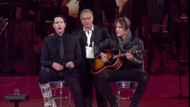 MARILYN MANSON - Sweet Dreams (are made of this) ( acoustic 2017)