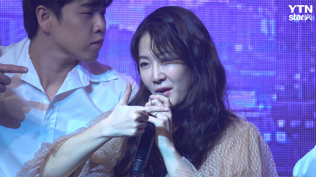 [Y영상] 소유, 첫 솔로 앨범 발표… 타이틀곡 ‘기우는 밤 (feat. 긱스)’ / YTN