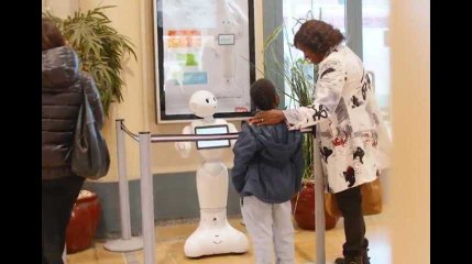 La RATP teste le robot humanoïde pour aider les voyageurs de la gare de Lyon