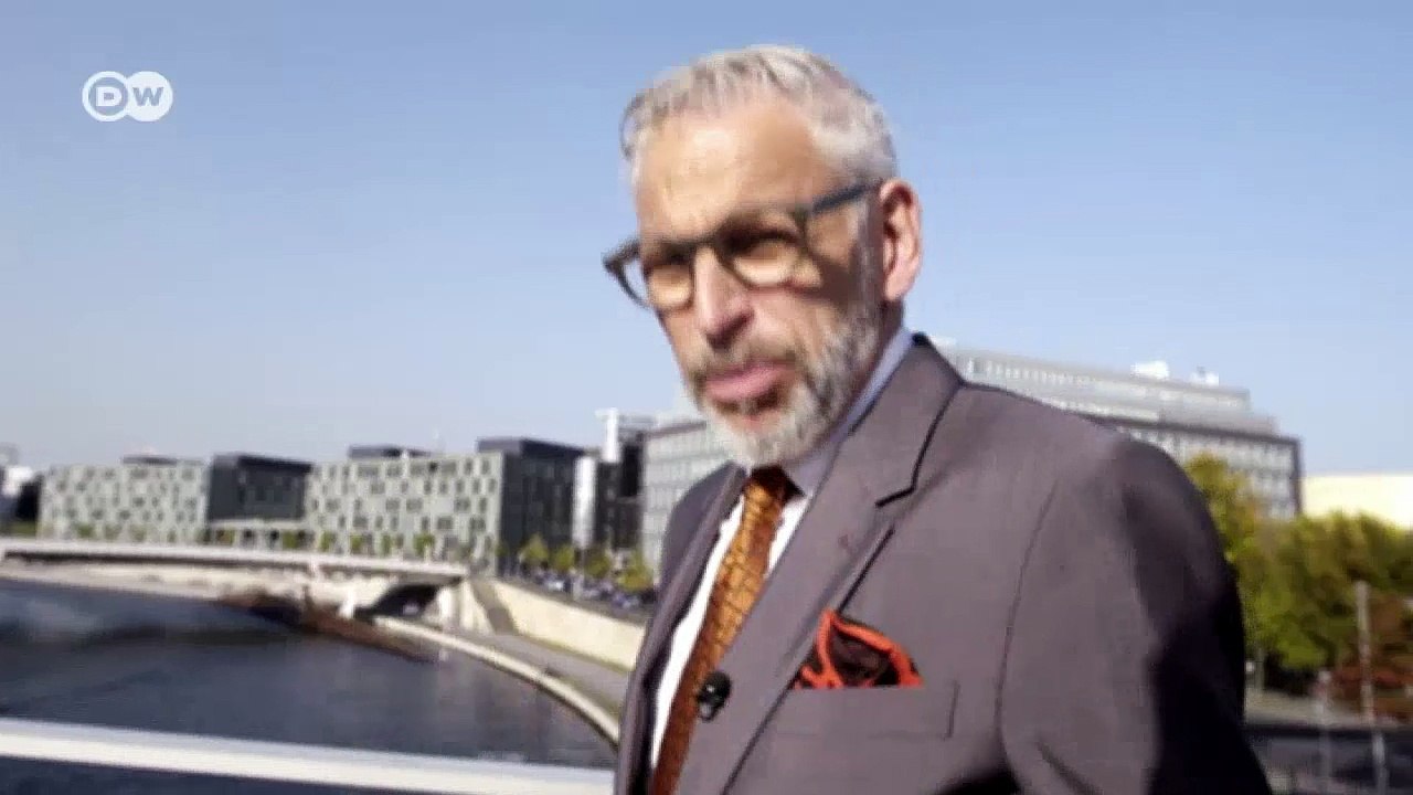 Dresscode - Outfit-Basics im Büro | DW Deutsch