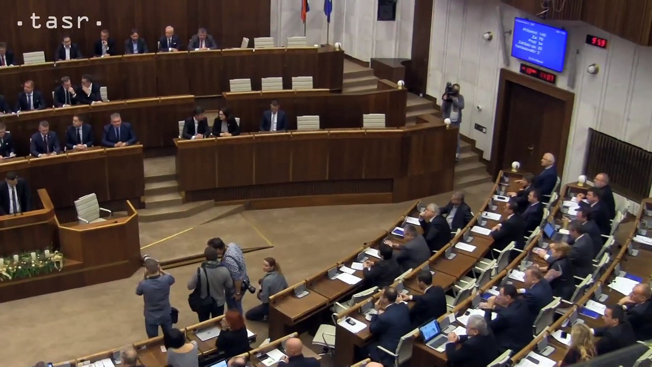 NRSR - R. FICO: Je to pre mňa jubilejný desiaty rozpočet, je reálny a jeden z najlepších v eurozóne