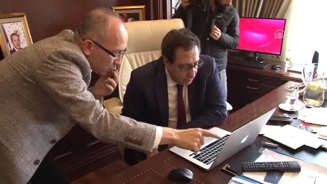 Bursa Valisi Küçük, Aa'nın Yılın Fotoğrafları Oylamasına Katıldı