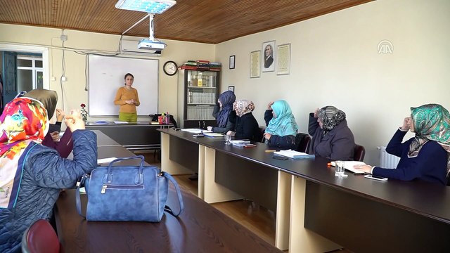 İşitme engellilere Kuran öğretmek için işaret dili öğreniyorlar - TEKİRDAĞ