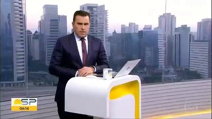 Apresentador do Bom Dia SP peida ao vivo