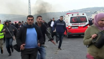 Clashes with Palestinian youth and Israeli troops