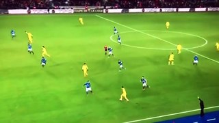 Vidéo : le gardien de Strasbourg donne le but au PSG !