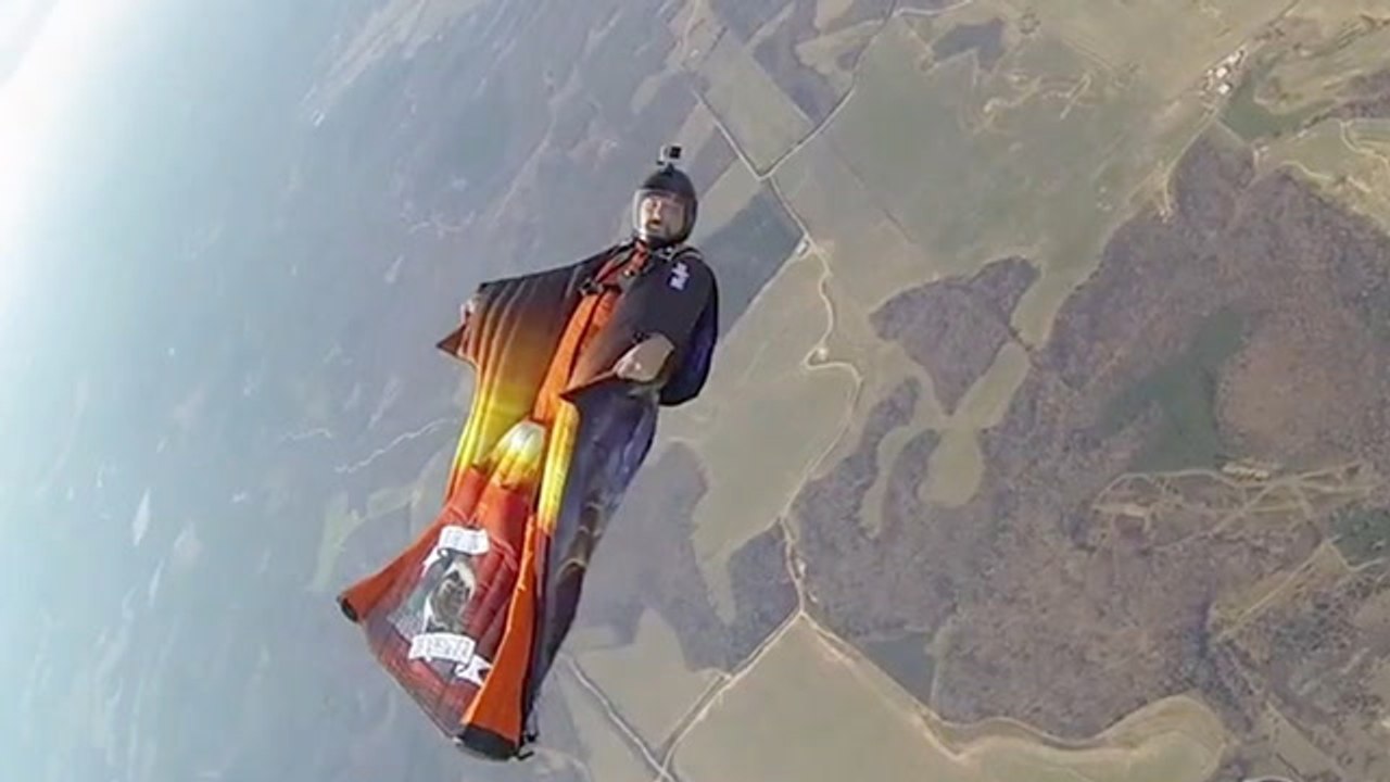 It's A Bird, It's A Plane, No It's Wingsuit Skydiving!
