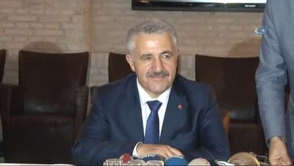 Bakan Arslan: "İit'den Güçlü Bir İradeyle Çıkan Kudüs Kararını Çok Önemsiyorum"