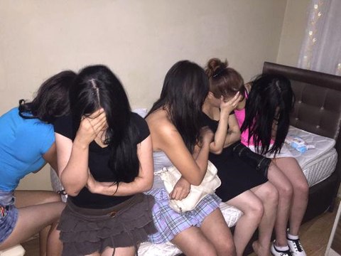 Trabzon'daki Fuhuş Baskınında Hayat Kadınları Kıskıvrak Yakalandı
