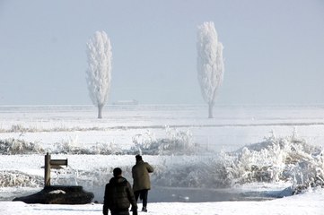 Eksi 17 Dereceyi Gören Erzurum'daki Kırağı Manzaraları Görenleri Büyüledi