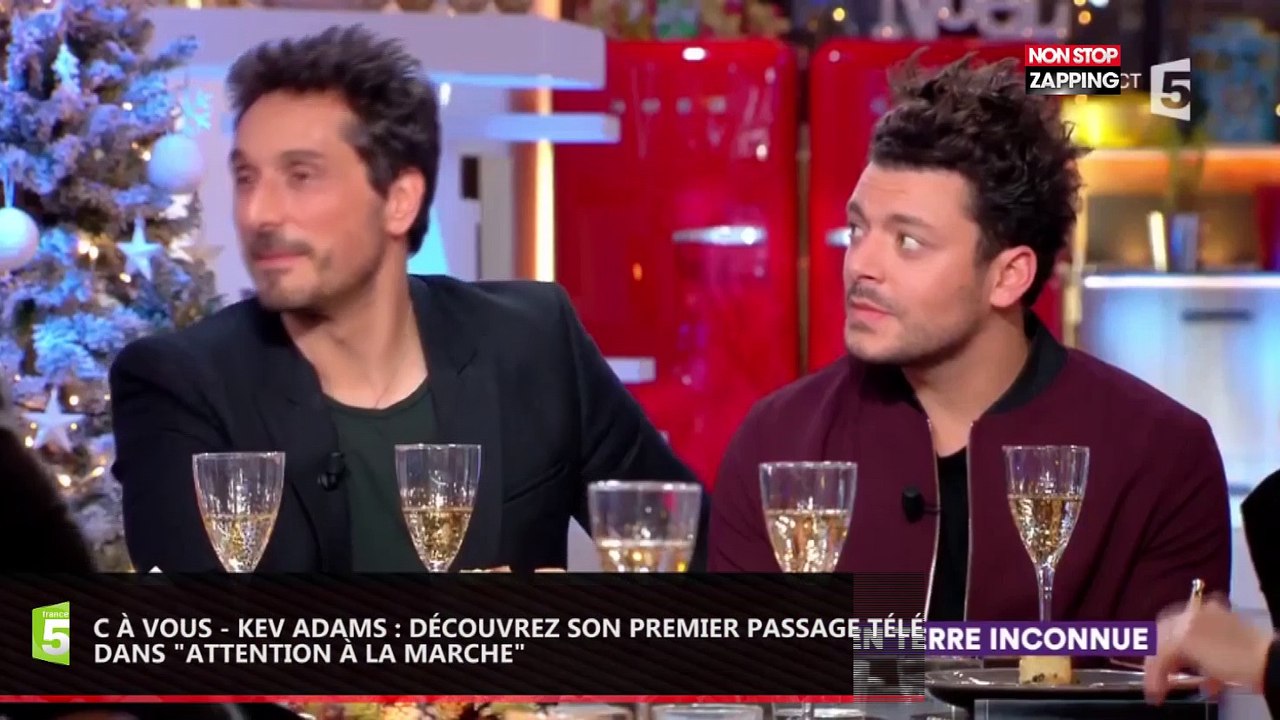 C à Vous - Kev Adams : Découvrez son premier passage télé dans "Attention à la marche" (vidéo)