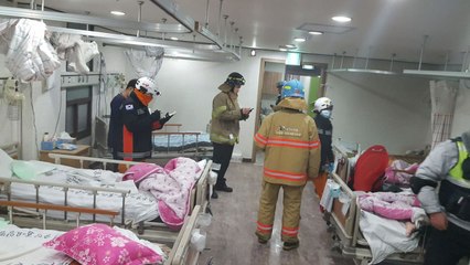요양병원에서 불...입원 환자 긴급 대피 / YTN