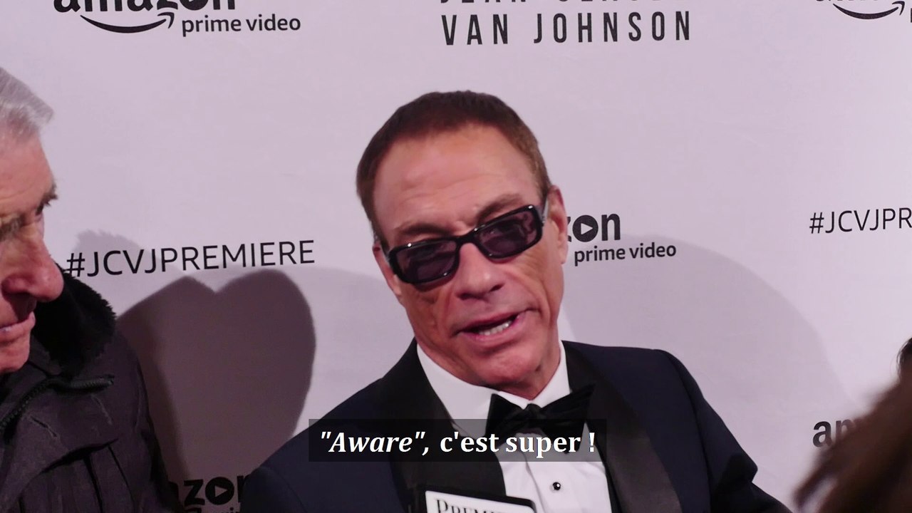 JCVD à l'avant-première parisienne de la série Jean-Claude Van Johnson