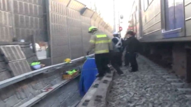 지하철에서 작업하다 또... 온수역에서 열차에 치여 숨져 / YTN