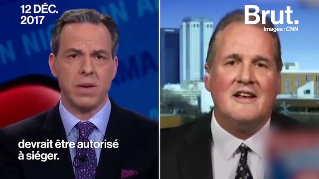La loi ne dit pas que vous devez jurer sur la Bible. Vous ne le saviez pas ? : moment de malaise à la télé américaine