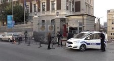 Alman Konsolosluğu Önünde Şüpheli Paket Alarmı! Polis Harekete Geçti