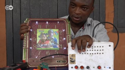 Güneş panelli süper duvar saati