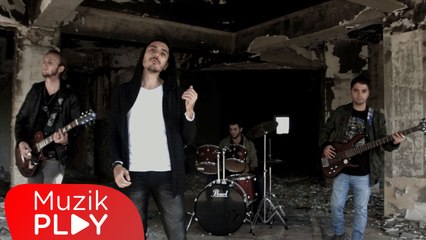 Ferdi Yılmaz - Deliliğin Ucunda