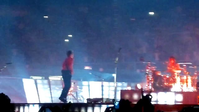 Muse - Supermassive Black Hole, Palacio de los Deportes, Mexico City, Mexico 10/18/2013