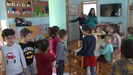 Dünyanın En İyi 50 Öğretmeni' Arasına Giren Nurten Öğretmen: "Ödülü Savaşta Mağdur Olan Çocuklara...