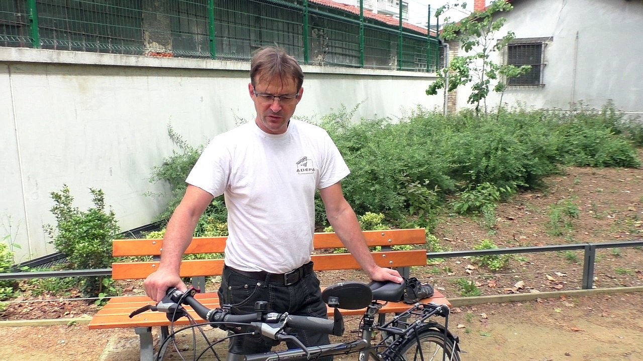 Faire du vélo (amputation fémorale)