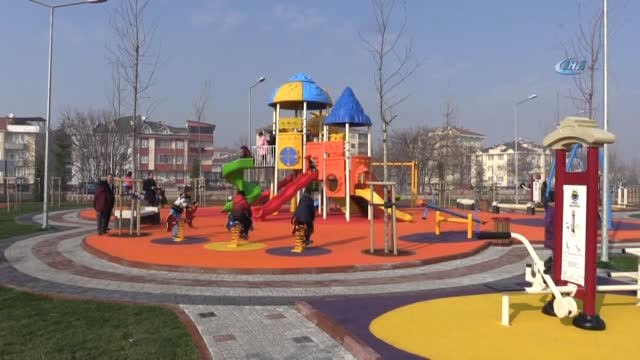 İnegöl Belediyesi Çocukları Sevindirmeye Devam Ediyor