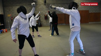 Lannion. Cancer du sein : de l'escrime pour aller mieux