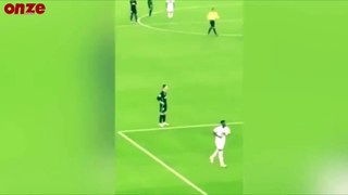 VIDEO: quand Ronaldo se fait chambrer par les fans de Messi !
