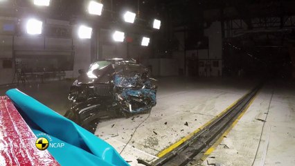 BMW 6 Series GT - Crash Tests 2017