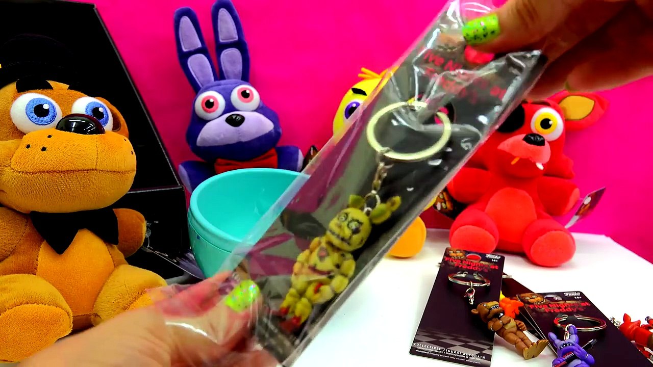 Five Nights At Freddy's Plush &  Surprise Playdoh Egg & 3 FNAF Blind Bag Box-1weKJArFuWk
