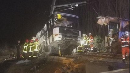 Accident de bus scolaire : au moins quatre morts