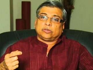 'സുരഭിയെ കുറിച്ച് പറയുന്നവര്‍ എന്തുകൊണ്ട് മോഹന്‍ലാലിന് വേണ്ടി സംസാരിക്കുന്നില്ല'