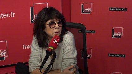 Sophie Calle, sur l'humour, présente dans son oeuvre : "Une façon de regarder ce qui m'arrive avec un pas de coté"