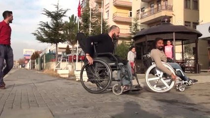 Cam Kemik Hastası Müziği Bırakmıyor