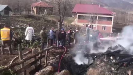 Yangın Çıkan Evde Bulunan 3 Çocuktan Haber Alınamıyor (1)