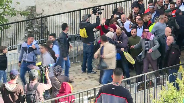 İsrail polisi, cuma namazı sonrası Filistinlilere müdahale etti (4) - KUDÜS