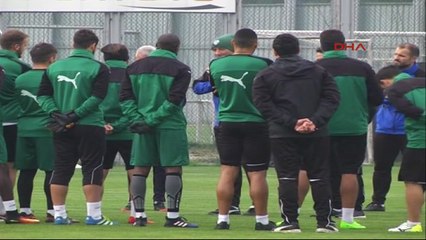 Bursaspor'da Paul Le Guen hastaneye kaldırıldı