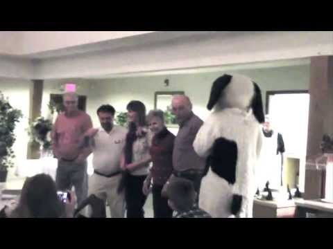 Son Flies From California to Surprise His Mother on Her 50th Birthday