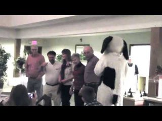 Son Flies From California to Surprise His Mother on Her 50th Birthday