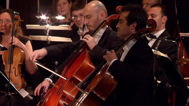 Witold Lutos?awski : Musique funèbre à la mémoire de Béla Bartók , sous la direction de Daniele Gatti