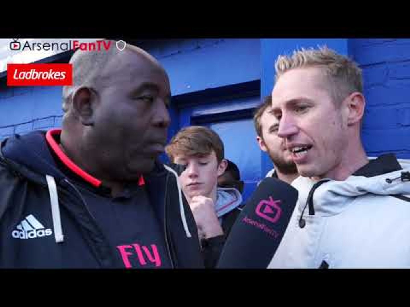 Everton 2-5 Arsenal | Is Ozil Only Playing For A Move? (Lee Gunner) - video  Dailymotion