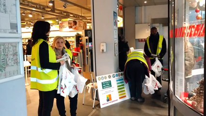 Muriel Targnion récolte des vivres pour le caddie solidaire à Verviers