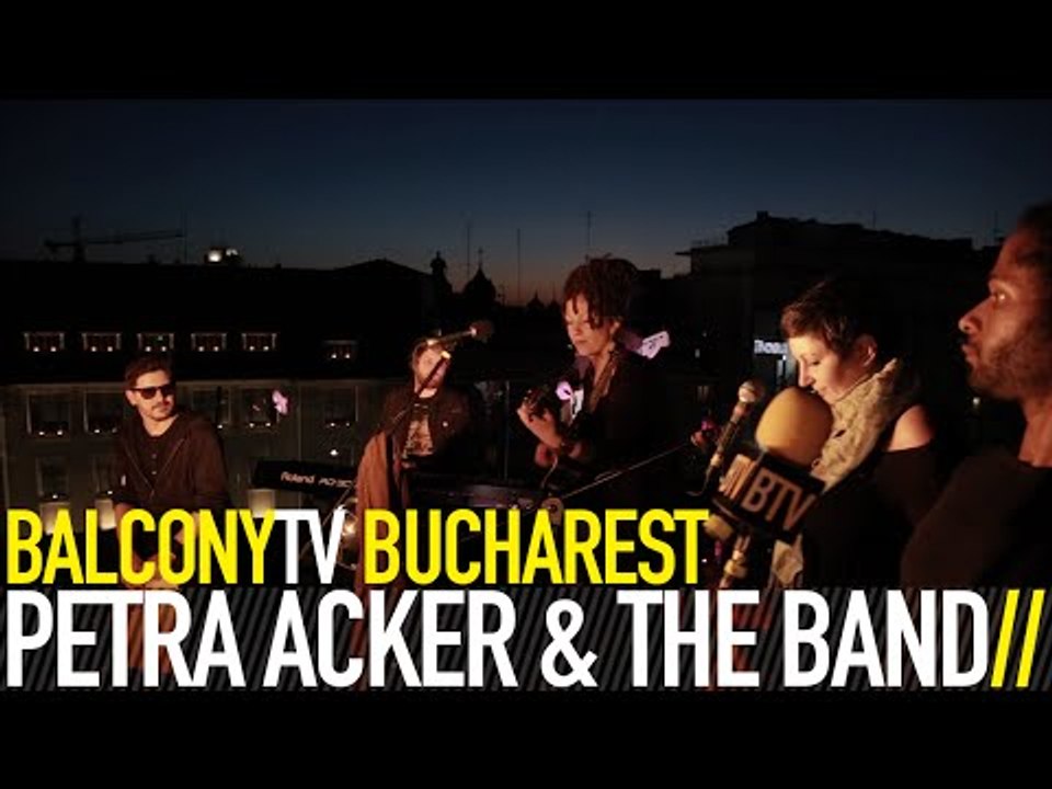 PETRA ACKER & THE BAND - INTELECTUAL ADVICE (BalconyTV)
