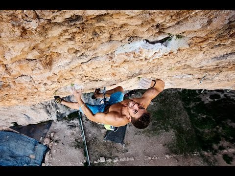 Edu Marín Makes His Climbing Comeback On Analógica Natural 8c+/9a | EpicTV Choice Cuts
