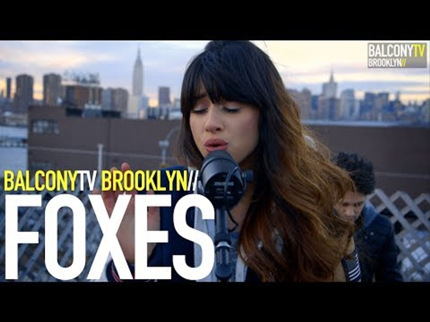 ⁣FOXES - YOUTH (BalconyTV)